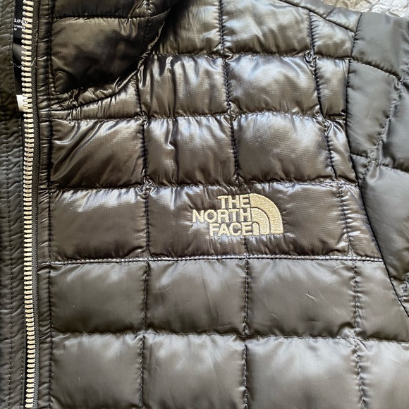 The North Face ThermoBall Eco Insulated Jacket women’s medium - Picture 5 of 7